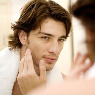 如何避免成为一枚油腻的中年男性—『平价』男性清洁护肤品选购 篇一：爱面子之脸部日常护理