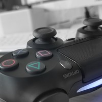 还能找回手感吗？SONY 索尼 PS4 DUALSHOCK 4 手柄 开箱及简单体验