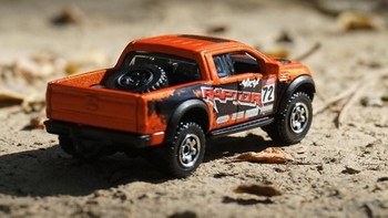 打折优惠凑单好物：Matchbox 火柴盒 福特 FORD F-150 SVT RAPTOR 合金皮卡