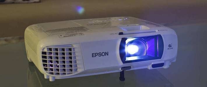 黑五捡着便宜货:epson 爱普生 eh-tw650 投影仪 开箱简测