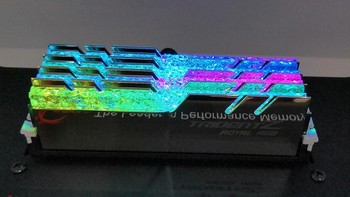 高频低延迟：G.SKILL 芝奇 发布 Trident Z RGB幻光戟/Royal皇家戟 4266MHz 8×8GB 高频内存套装