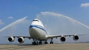 排骨说飞机 篇一：知天命的空中女皇——波音747在中国
