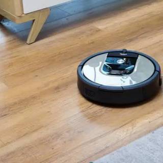 艾罗伯特 roomba i7  扫地机器人外观展示(按钮|摄像头|机身|滚刷仓)