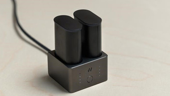 专为哈苏X1D中画幅微单相机设计 哈苏充电管家与X系统快门线正式发布