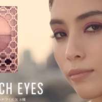 高絲旗下品牌Visee推出四色晶緞璃花眼影盤，打造春日清新眼妝！