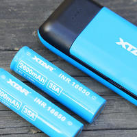 超逸酷玩 篇171：随时更换锂电池的爱克斯达XTAR PB2C充电宝