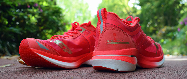 大体重跑友的装备:saucony 索康尼 triumph 11 男款顶级缓震慢跑鞋