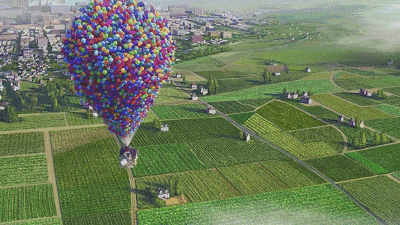 脱离地球的束缚他利用摄影拼贴手法实现了飞屋环游记的梦幻场景