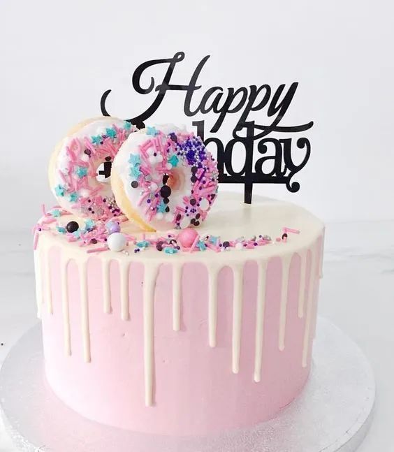 生日蛋糕这样点缀装饰「甜甜圈」自带吸客能力,卖的就