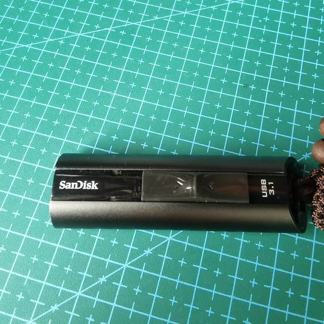 中亚prime会员sandisk闪迪cz880至尊超极速usb31固态闪存盘1tb