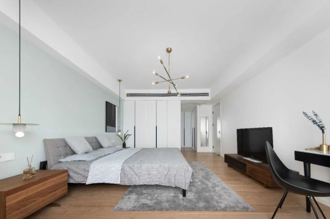 7口之家住进185m²“会呼吸”的原木风大平层!自然淳朴的生活气惹人爱!
