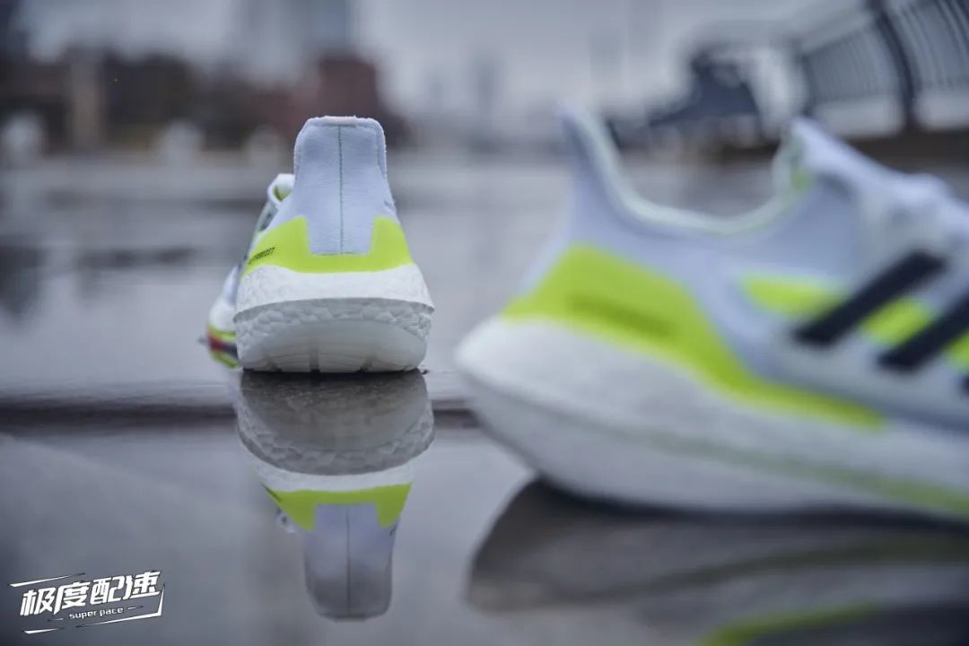 最强跑鞋?全新ultraboost 21为何"能量"如此强劲?