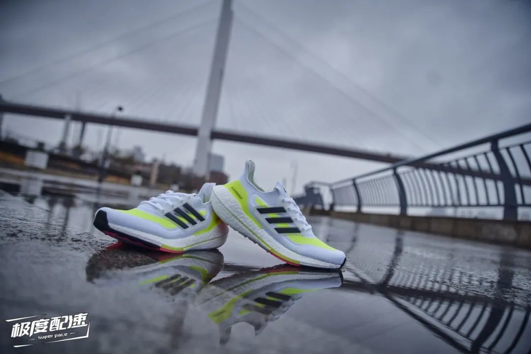 最强跑鞋?全新ultraboost 21为何"能量"如此强劲?