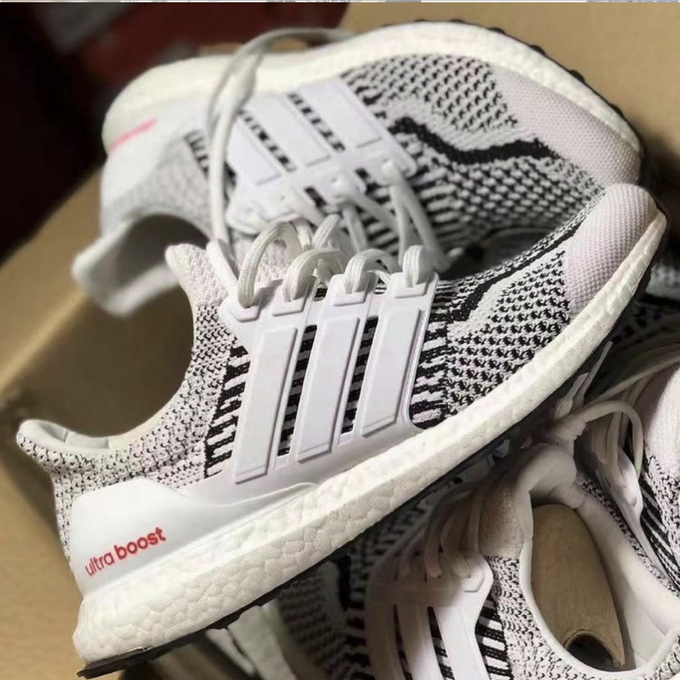 ultraboost5.0,ultraboost3.0 adidas 将推出 ultraboost 5.0斑马配色