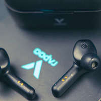 电竞游戏爱好者的专属蓝牙耳机-雷柏VM700S
