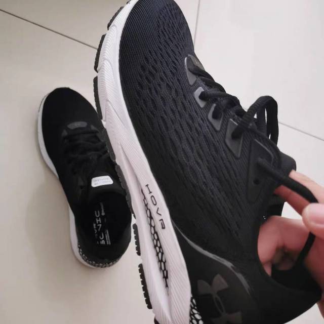 underarmour安德玛phadern3023433男子跑鞋