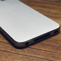 iPod Touch 5原型機曝光：直角邊框設計、30針Dock接口