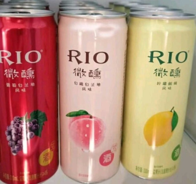 这个是细的瓶子,手小,拿起来也顺手 rio 锐澳 微醺 鸡尾酒组合装 6