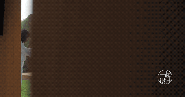 社区首页 家居家装 家装主材 装修主材 文章详情 住宅被石墙包围,形成