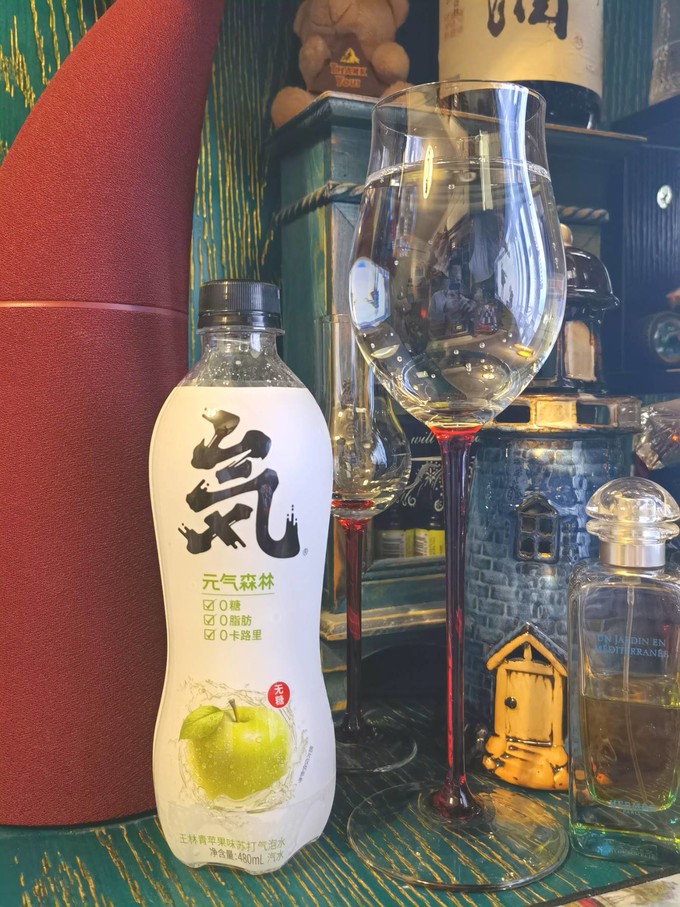 直到昨天我才惊奇的发现,元气森林居然有那么多我没喝过的口味