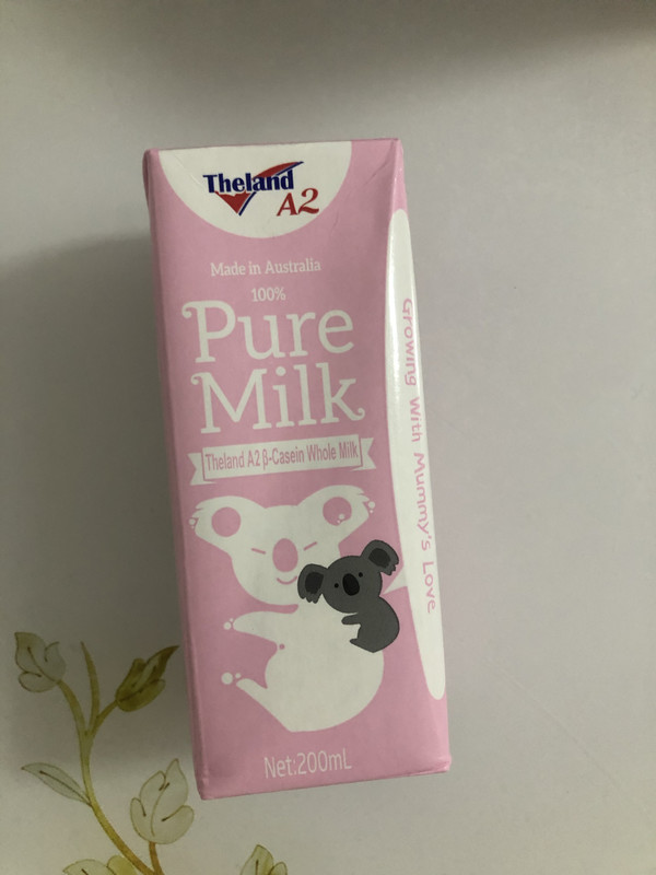 营养丰富:我女儿早就不喜欢吃奶粉的,试了很多种纯牛奶都不愿意喝.