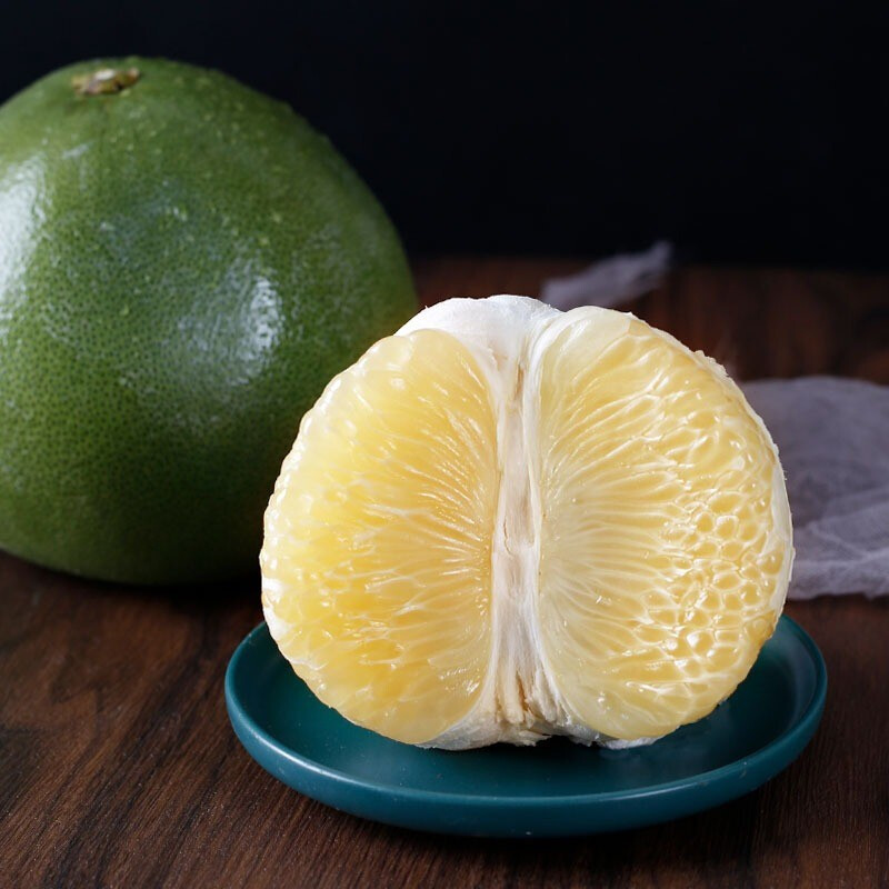 新奇水果篇二十八泰国来的柚子味道果然不一样吃起来像荔枝的口感这个