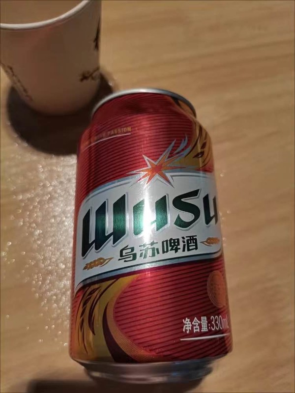 wusu乌苏啤酒wusu硬核凭实力新疆大红乌苏小听装330ml24罐箱整箱装