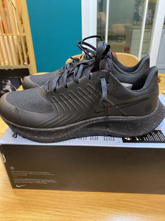 耐克跑鞋怎么样 终于买到心心念念的nike shield_什么