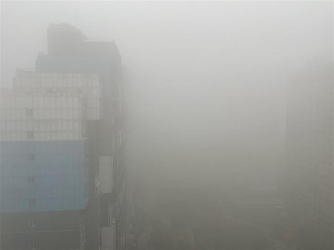 雾霾再袭先雾霾后寒潮北京启动重污染预警
