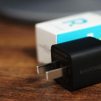 超逸酷玩 篇300：RAVPower 20W快速充电头便携小巧智能设备全兼容