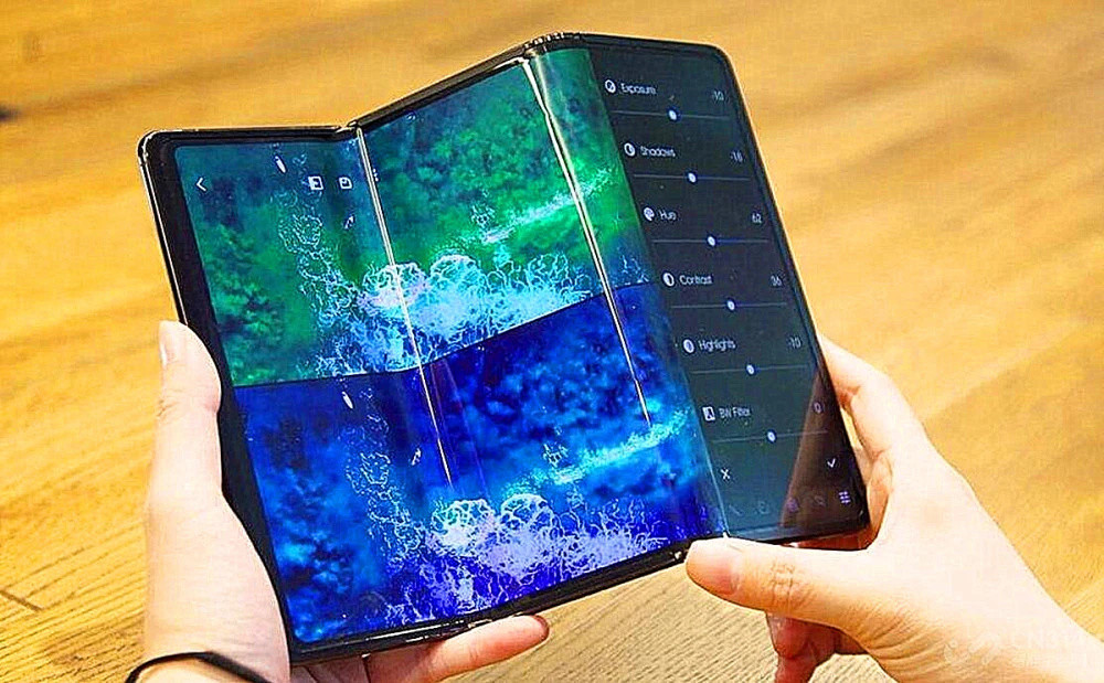 传华为全新折叠屏手机类似三星galaxyzfold3于12月份发布