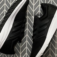 胖胖买的鞋 篇一百四十九：adidas GALAXY 4黑白配色跑鞋