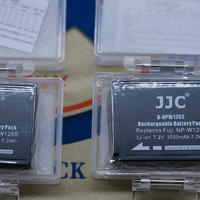摄影·折腾 篇十七：晒单之富士jjc双电池座充套装 w126s