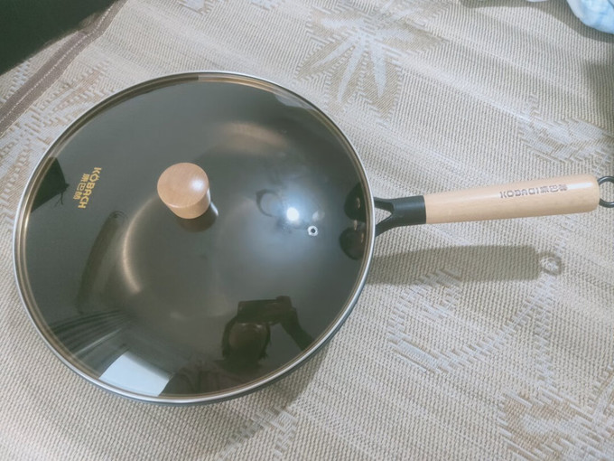15:29:54不错,非常喜欢这个康巴赫的铁锅,客服给了开锅方法哦,特别