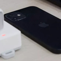 iPhone充电头太贵？大白小魔方：原装芯片、体积更小，搭配完美