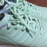 便宜好穿的袋鼠皮足球鞋——李宁铁SE系列足球鞋 