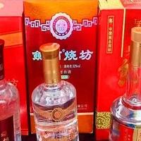 年底参加酒局，3种酒别带上桌，当心丢人又尴尬，白花钱还不落好