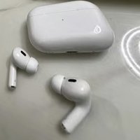 202302 篇二十七：情人节礼物。对象送的苹果Apple AirPods Pro (第二代) 配MagSafe无线充电盒