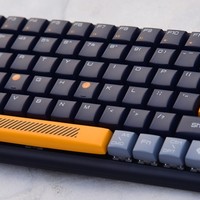 PC硬件实验室 篇二十五：简约，便携，漂亮！—杜伽84键Hi Keys线性红轴机械键盘体验