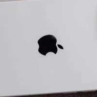 苹果A15处理器，6.1英寸OLED屏幕，iPhone 13