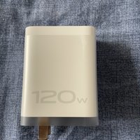 iQOO首款氮化镓充电器，体积小巧，充电很快，值得购买。