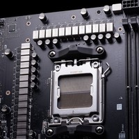 网传丨AMD 正在准备 X870E、X870 等新平台，标配 USB4，新 Ryzen 9000 又近一步