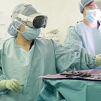 科技改變生活？？蘋果 Vision Pro 頭顯在英國首次用于外科手術