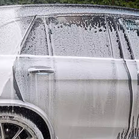 神奇的洗车液，让泡沫带走污渍，保护你的爱车！
