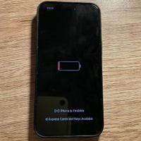 iOS 18 新功能：iPhone 15系列手機電池耗盡后仍能顯示時間