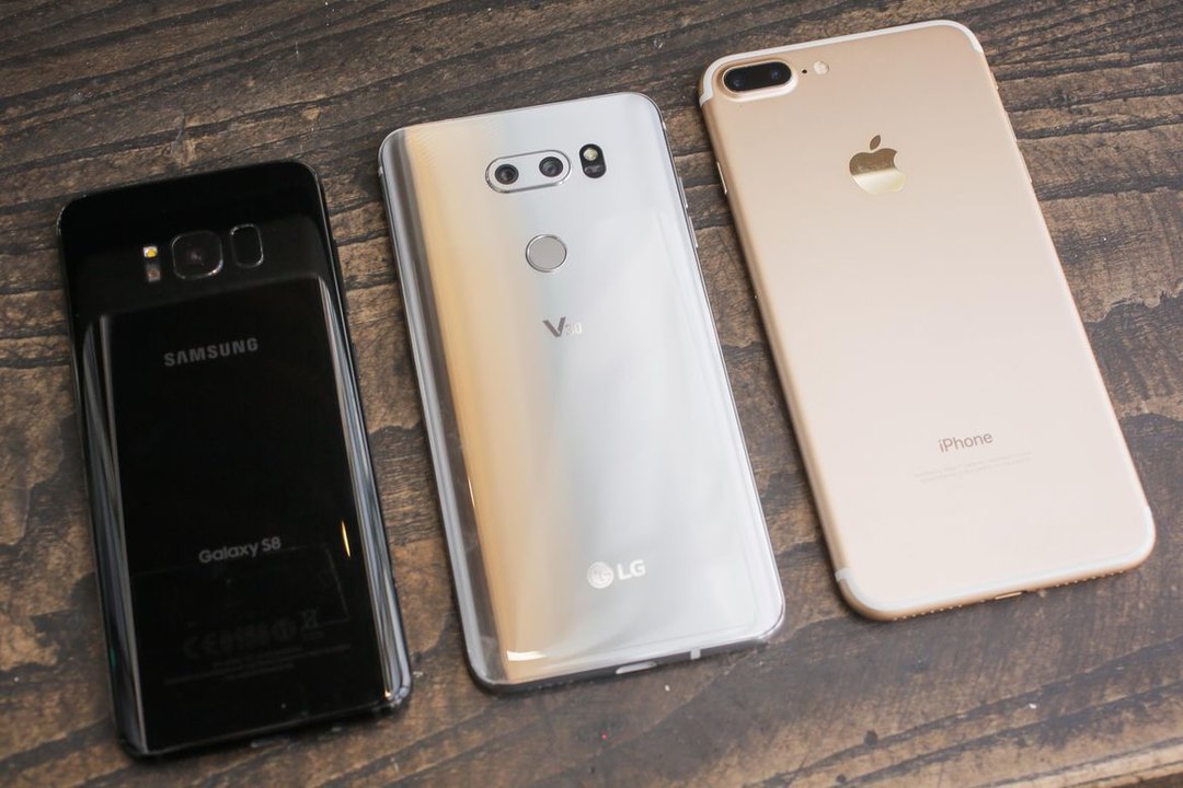 “全面屏”的完整体：LG 发布 LG V30 “真”旗舰智能手机