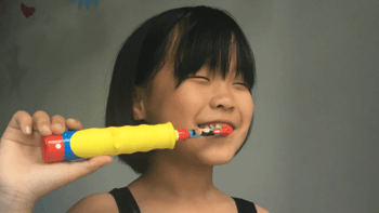 #原创新人#搞定熊孩子！刷牙不用愁—Oral-B 欧乐-B 充电式 儿童电动牙刷 开箱体验
