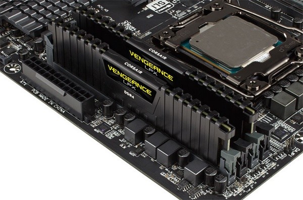 小马甲、高频率：CORSAIR 美商海盗船 发布 Vengeance LPX DDR4-4600/4500MHz *级内存套装