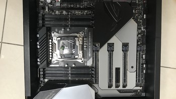 ROG 玩家国度 X299 R6E 主板 开箱，真的只是开箱