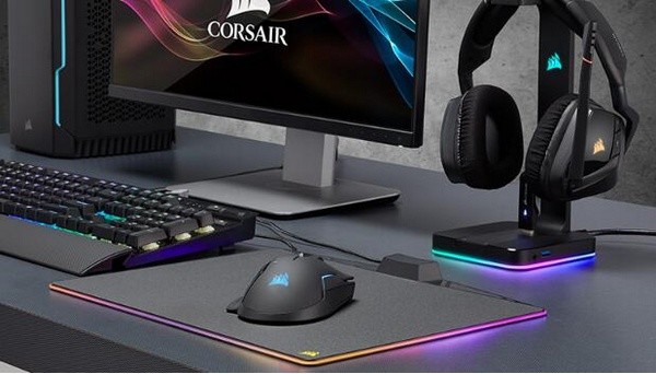 RGB幻彩、集成7.1声卡：CORSAIR 美商海盗船 发布 ST100 RGB 耳机支架